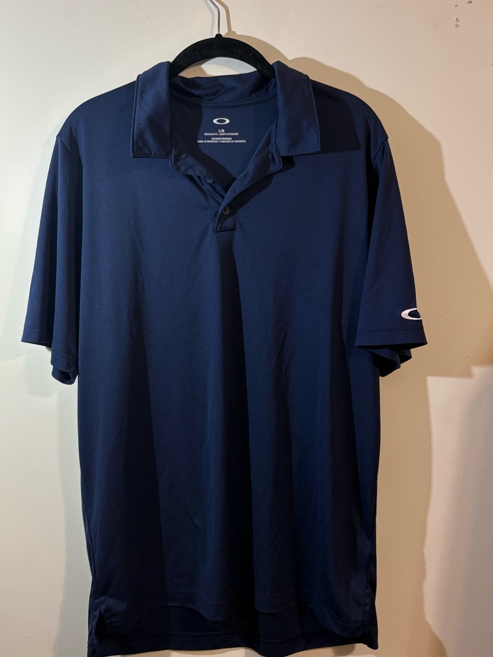 Oakley polo shirt Men's Dark Navy Athletic Polo Hydrolix large sleeve‎ logo